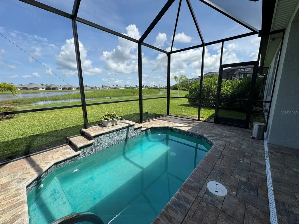 239 Okeeffe Circle Bradenton FL 34212