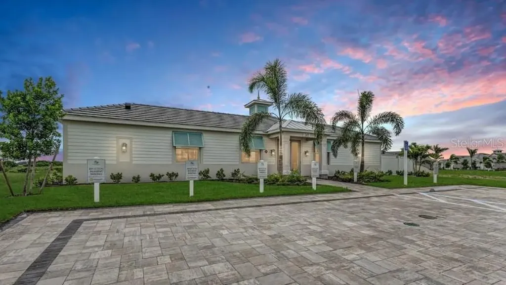 239 Okeeffe Circle Bradenton FL 34212