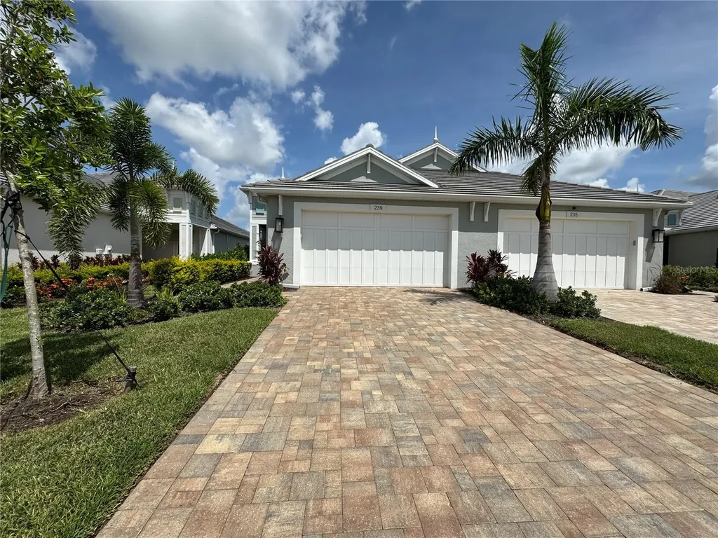 239 Okeeffe Circle Bradenton FL 34212