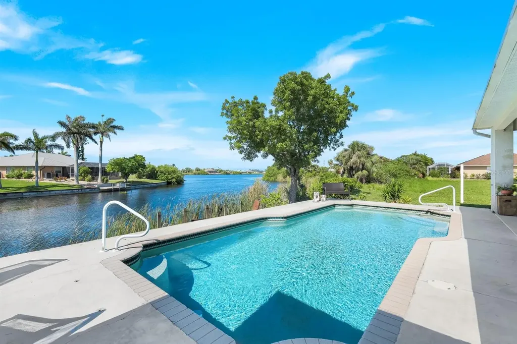 1206 NW 18th Terrace Cape Coral FL 33993