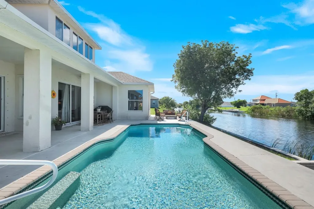 1206 NW 18th Terrace Cape Coral FL 33993