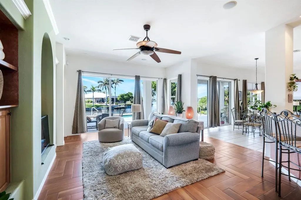 1206 NW 18th Terrace Cape Coral FL 33993