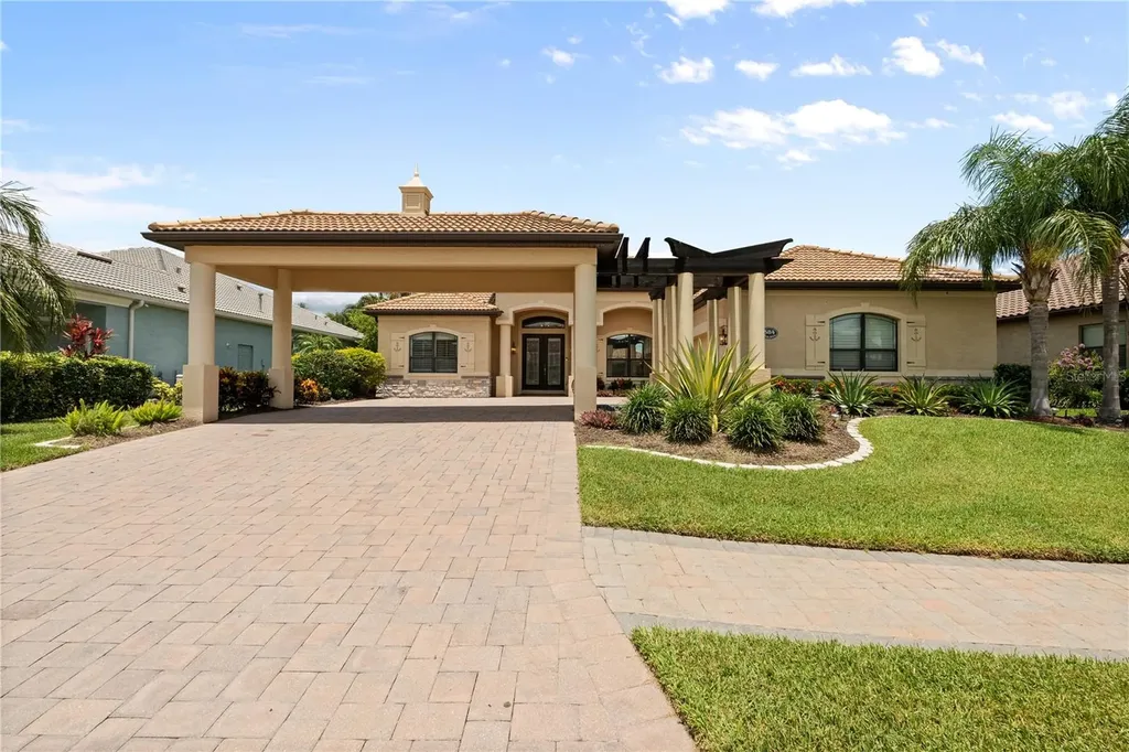 584 Mast Drive Bradenton FL 34208