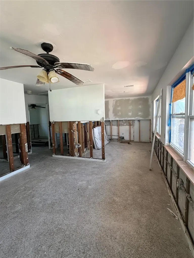 13434 1st Street E Madeira Beach FL 33708