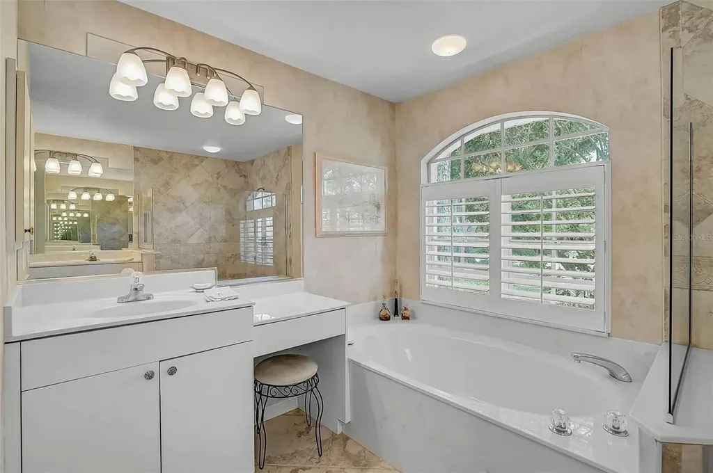 2016 White Feather Lane Nokomis FL 34275