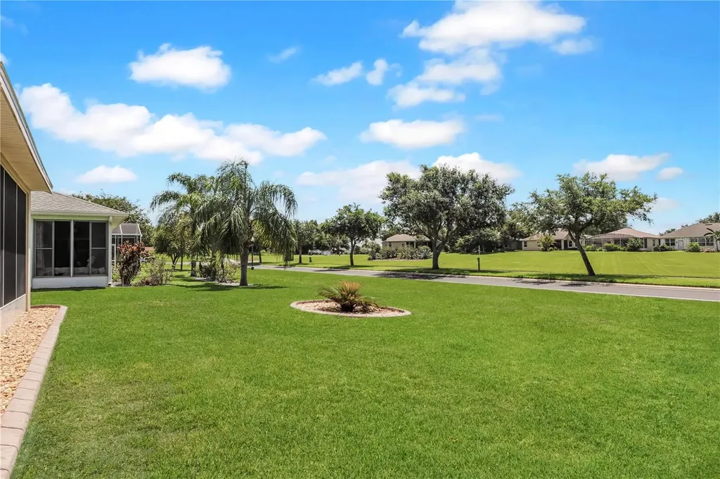 27328 Pine Straw Road Leesburg FL 34748