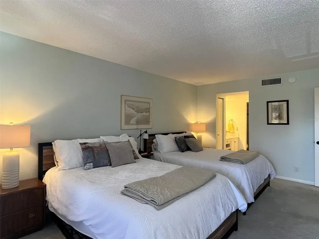 6218 Palma Del Mar St Petersburg FL 33715
