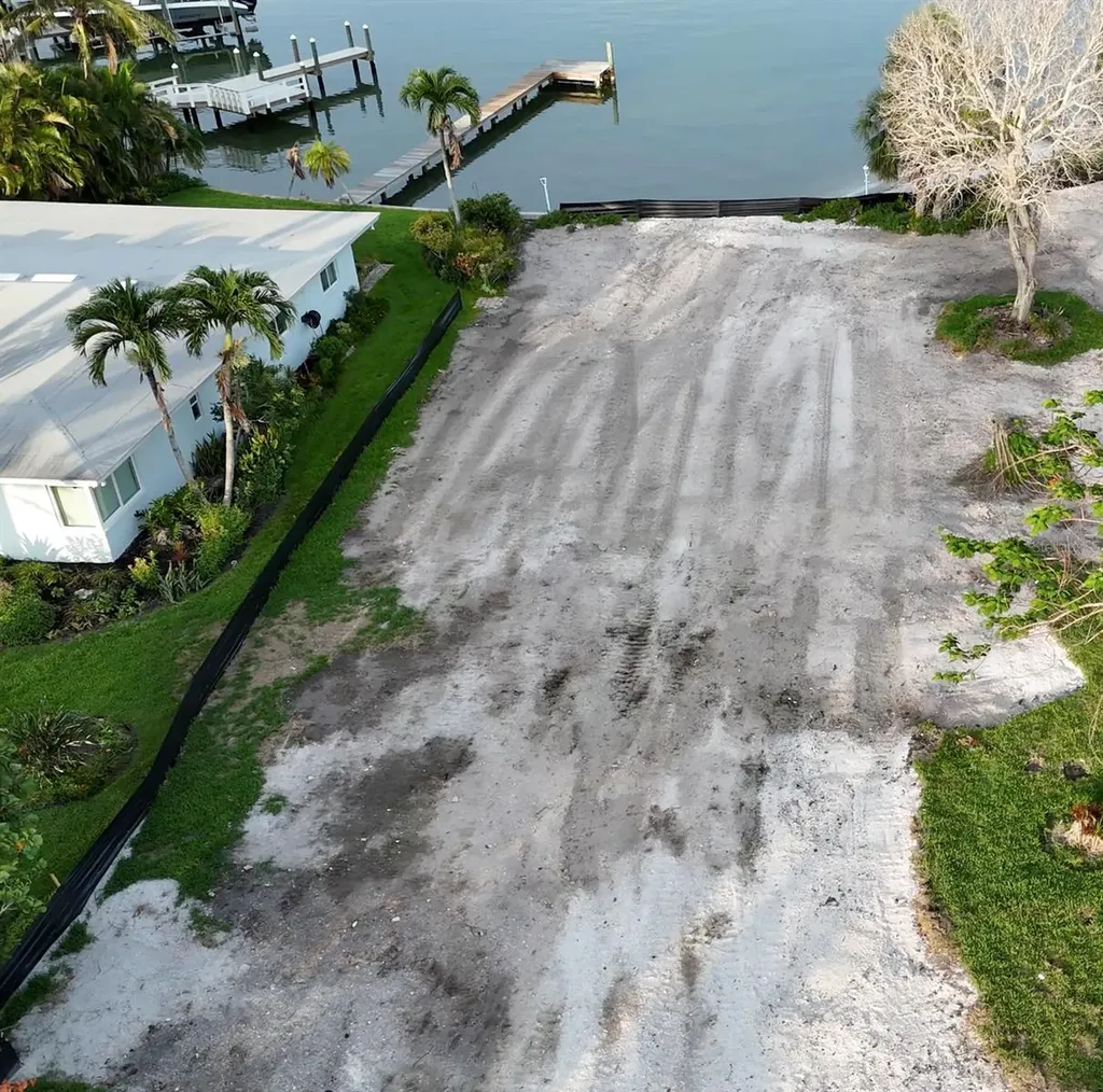 179 Bath Club Boulevard N North Redington Beach FL 33708