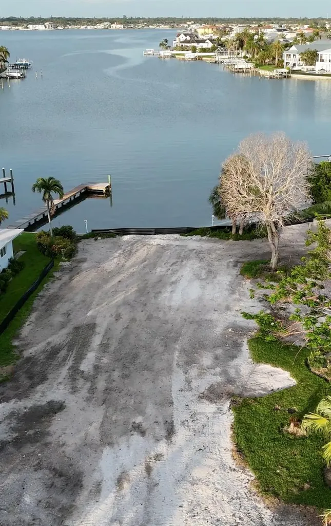 179 Bath Club Boulevard N North Redington Beach FL 33708