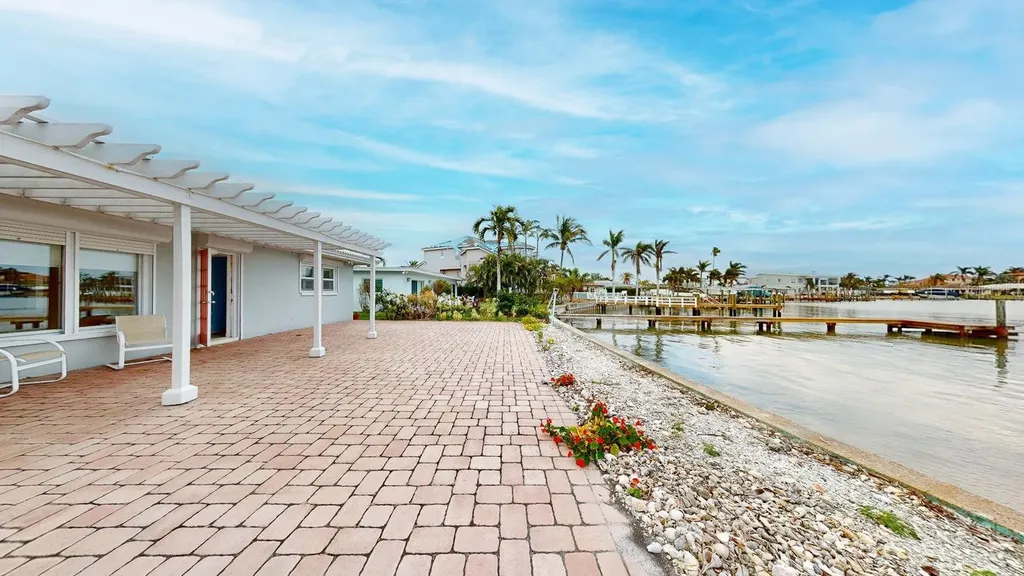 179 Bath Club Boulevard N North Redington Beach FL 33708