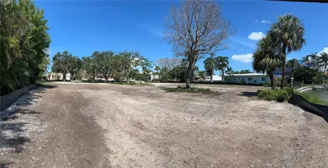 179 Bath Club Boulevard N North Redington Beach FL 33708