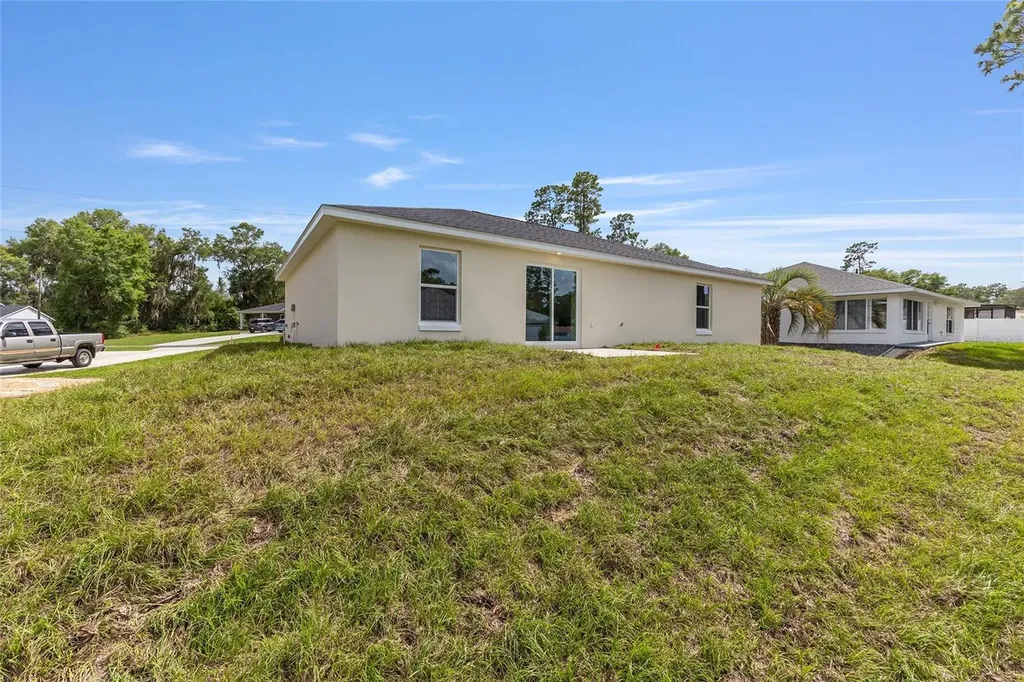 13031 NE 7th Loop Silver Springs FL 34488