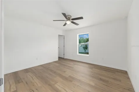 13031 NE 7th Loop Silver Springs FL 34488