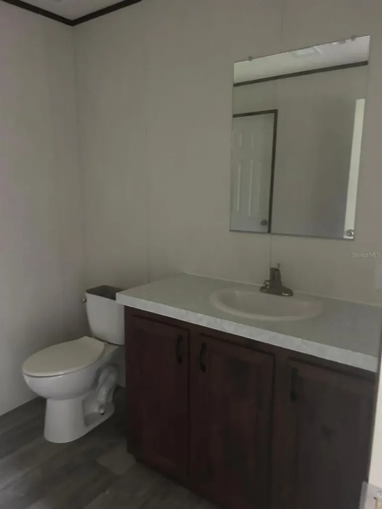 45814 Lake Street Paisley FL 32767