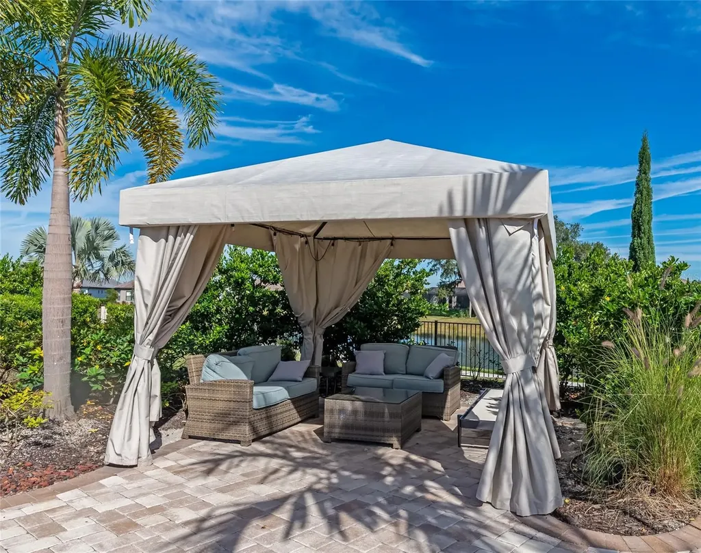 5364 Salcano Street Sarasota FL 34238
