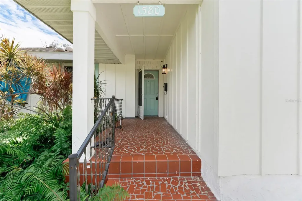 1580 Arizona Avenue NE St Petersburg FL 33703