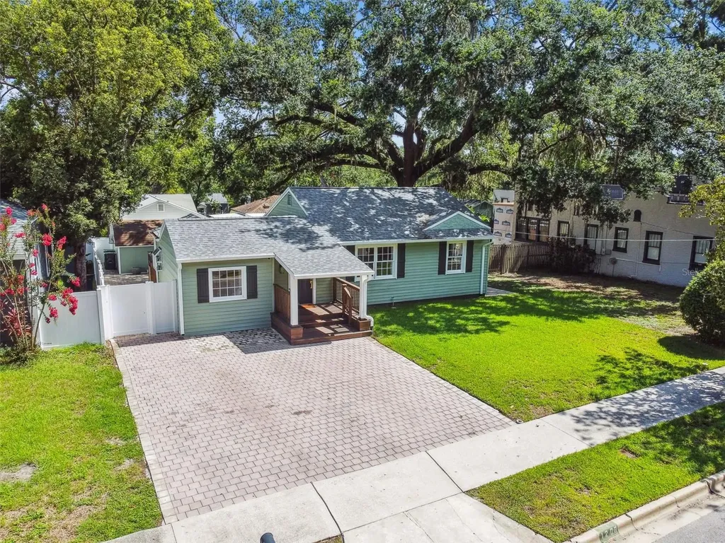 1208 E Crenshaw Street Tampa FL 33604