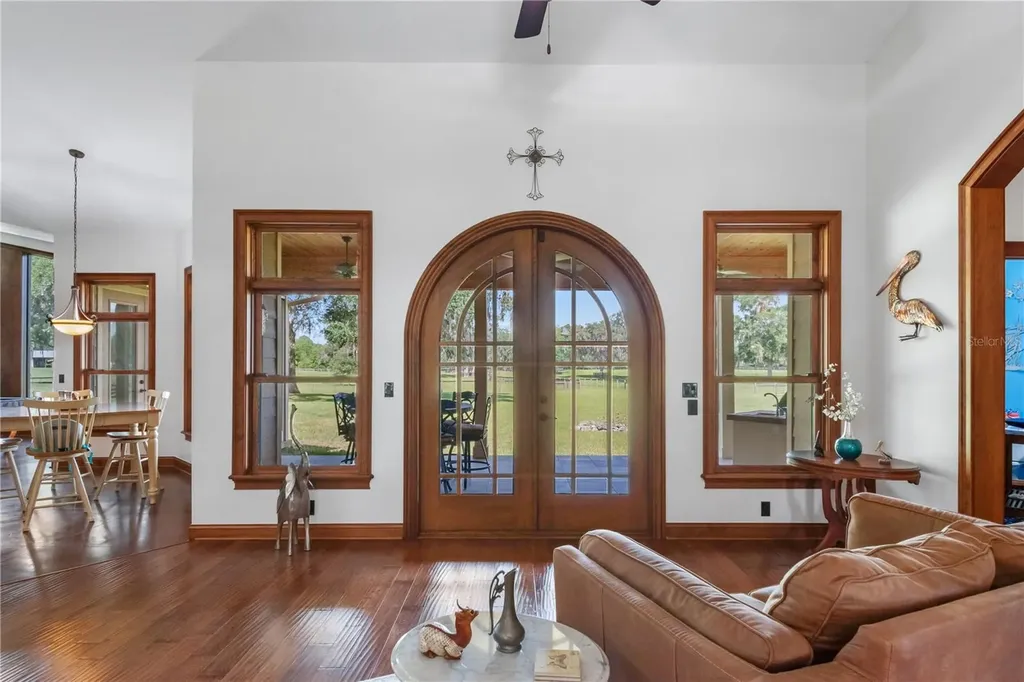 6140 NW 145th Avenue Road Morriston FL 32668
