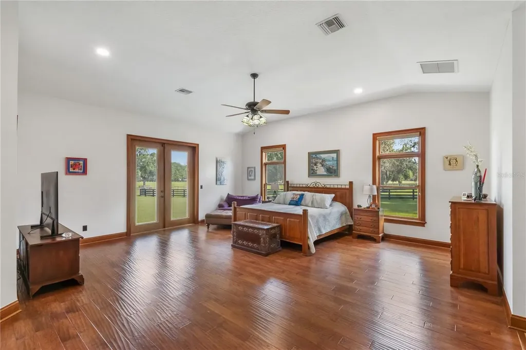 6140 NW 145th Avenue Road Morriston FL 32668