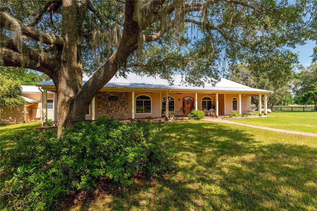 6140 NW 145th Avenue Road Morriston FL 32668