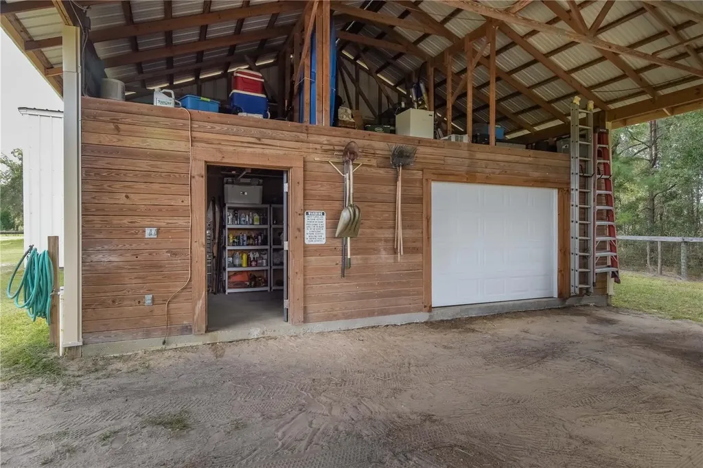 6140 NW 145th Avenue Road Morriston FL 32668