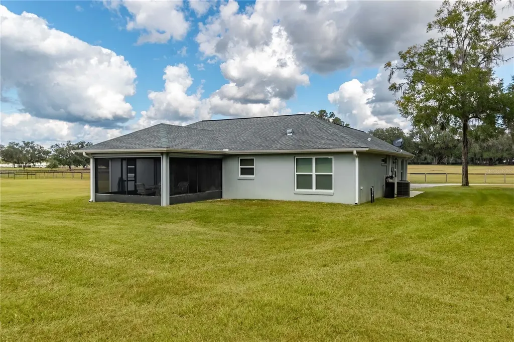 6140 NW 145th Avenue Road Morriston FL 32668