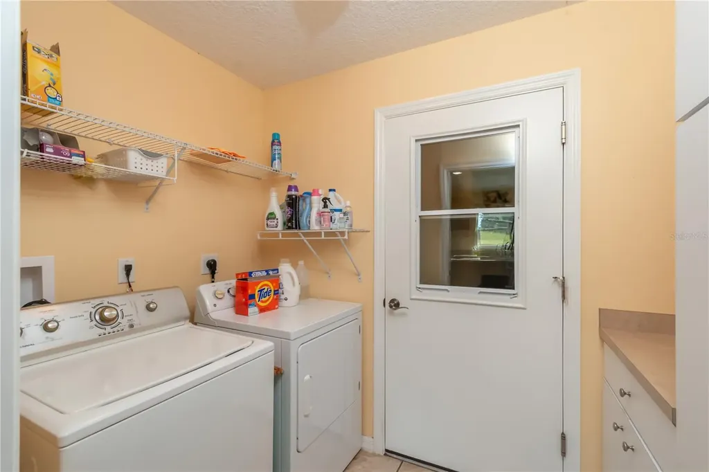 6140 NW 145th Avenue Road Morriston FL 32668