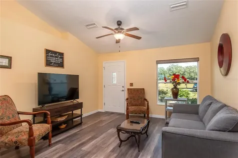 6140 NW 145th Avenue Road Morriston FL 32668