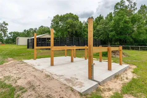 6140 NW 145th Avenue Road Morriston FL 32668