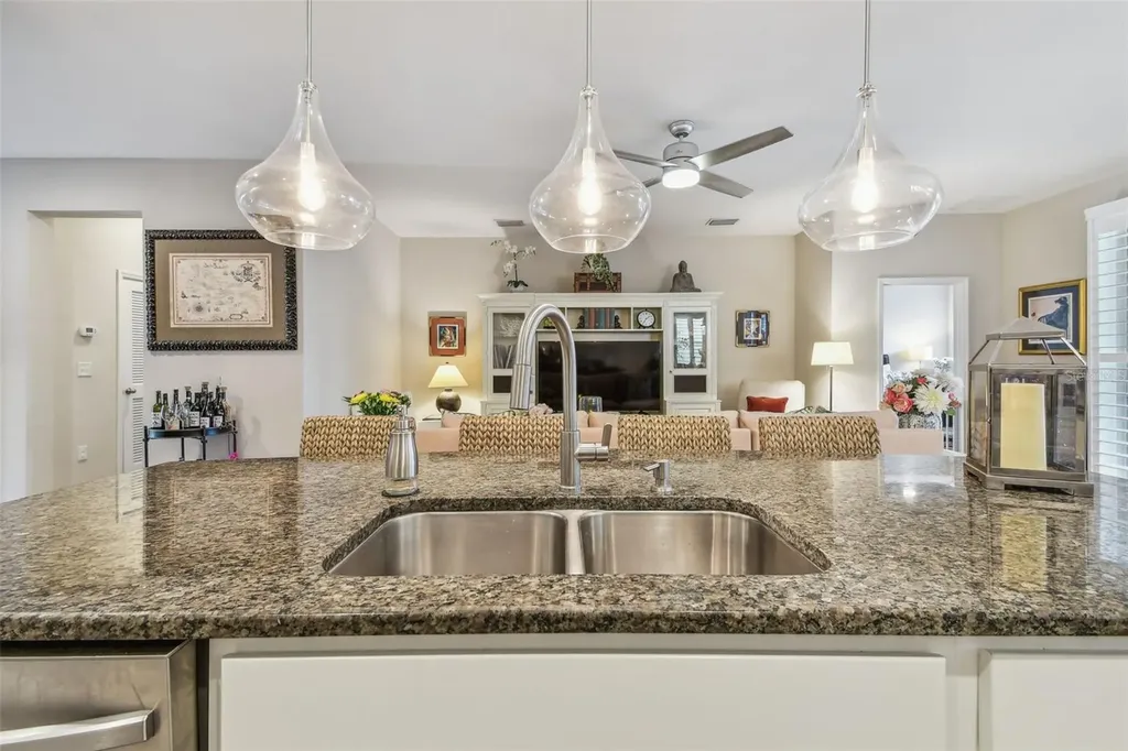 6467 Seasound Drive Apollo Beach FL 33572