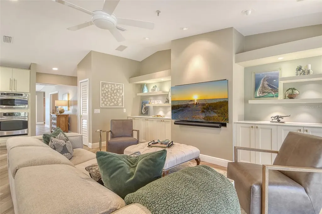 2103 Harbourside Drive Longboat Key FL 34228