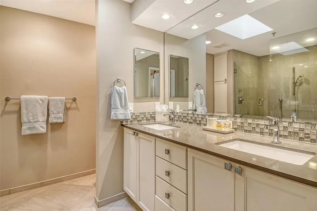 2103 Harbourside Drive Longboat Key FL 34228