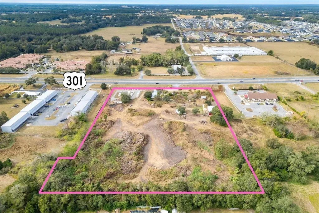 10973 N Us Highway 301 Oxford FL 34484