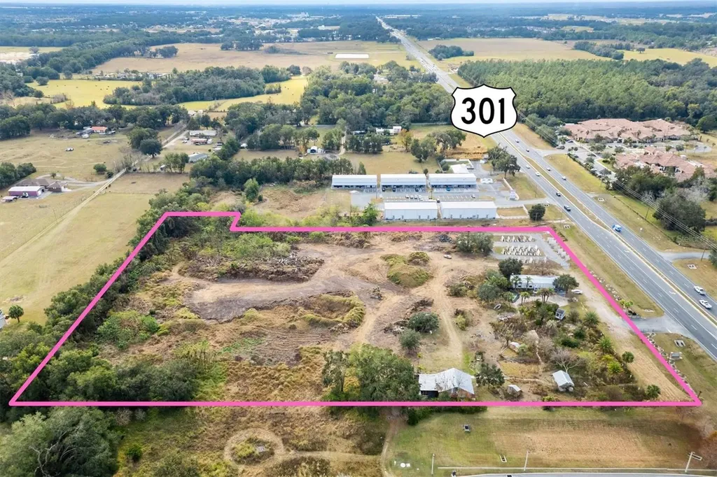 10973 N Us Highway 301 Oxford FL 34484