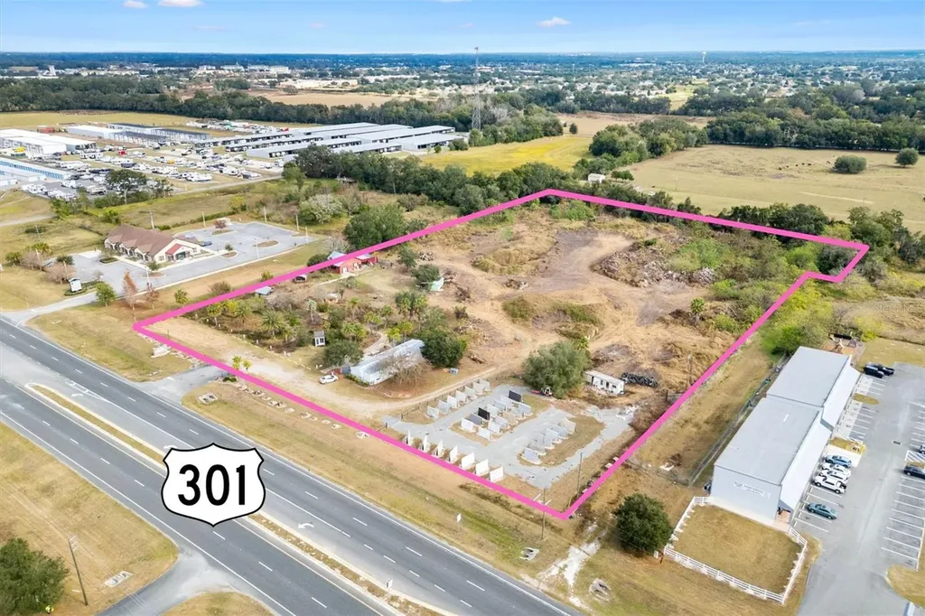 10973 N Us Highway 301 Oxford FL 34484
