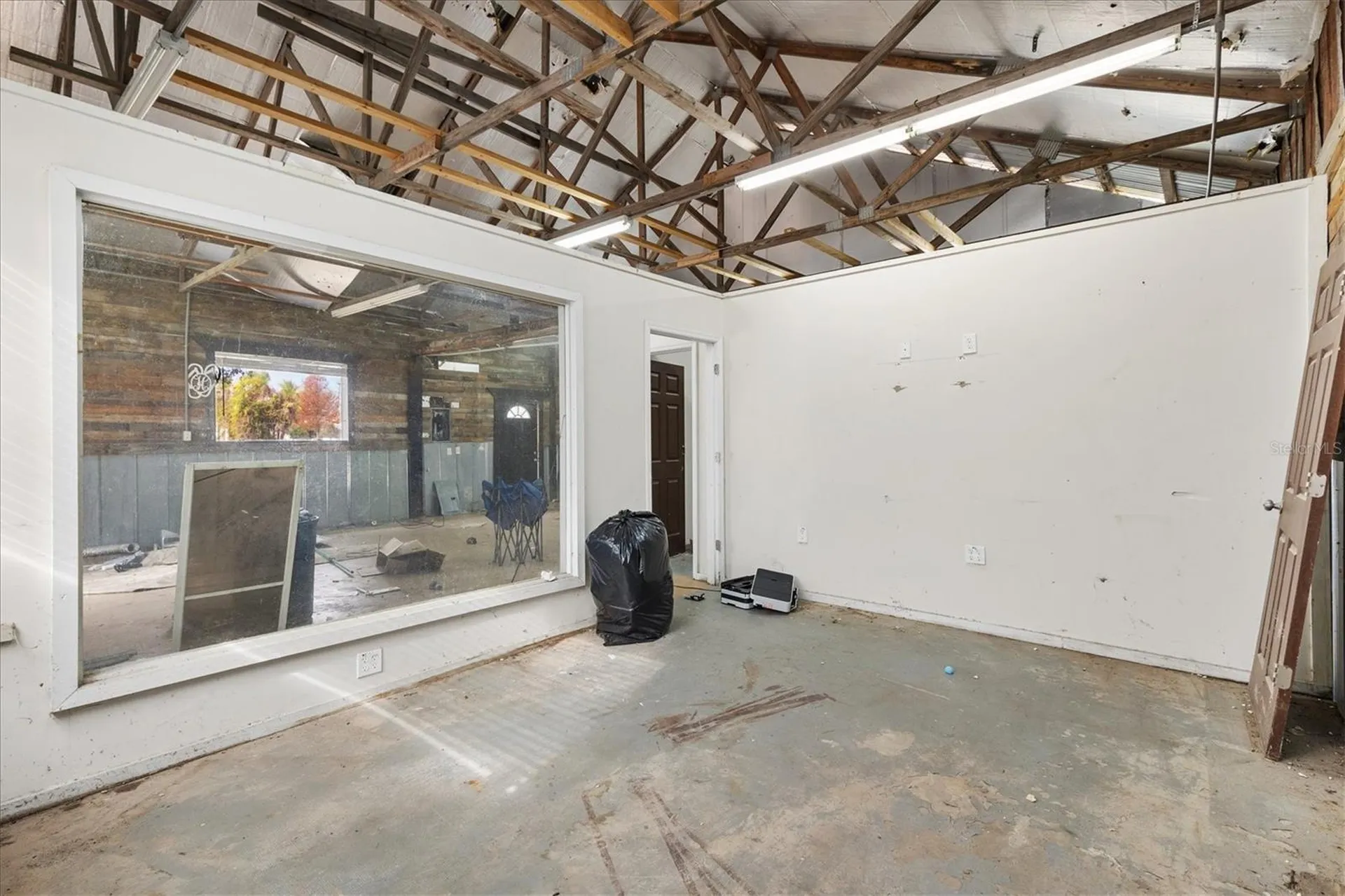 10973 N Us Highway 301 Oxford FL 34484