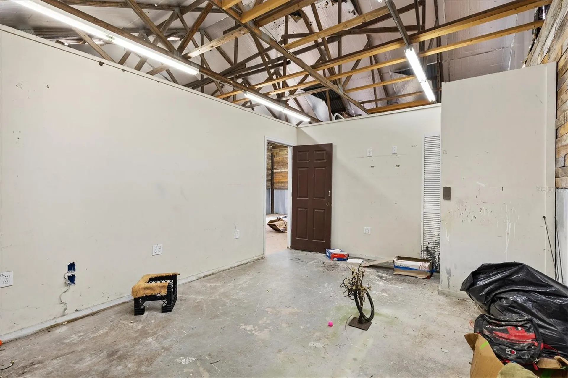 10973 N Us Highway 301 Oxford FL 34484