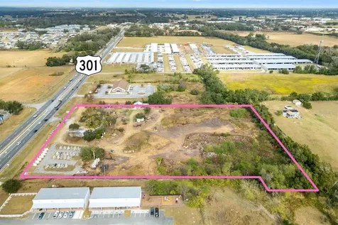 10973 N Us Highway 301 Oxford FL 34484