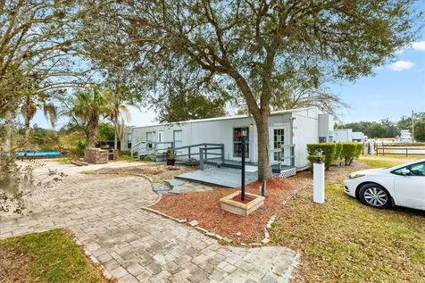10973 N Us Highway 301 Oxford FL 34484