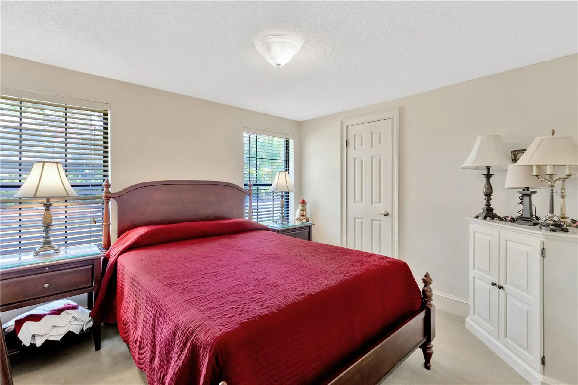 4909 S Elberon Street Tampa FL 33611