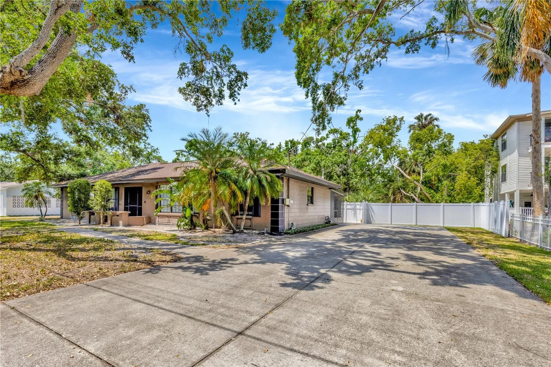 4909 S Elberon Street Tampa FL 33611