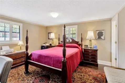 4909 S Elberon Street Tampa FL 33611