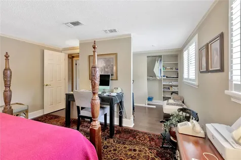 4909 S Elberon Street Tampa FL 33611
