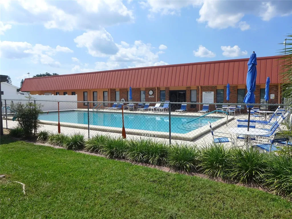 432 Santa Fe Road E Tavares FL 32778