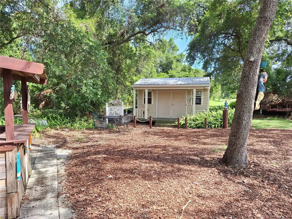 432 Santa Fe Road E Tavares FL 32778