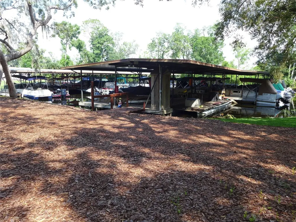 432 Santa Fe Road E Tavares FL 32778
