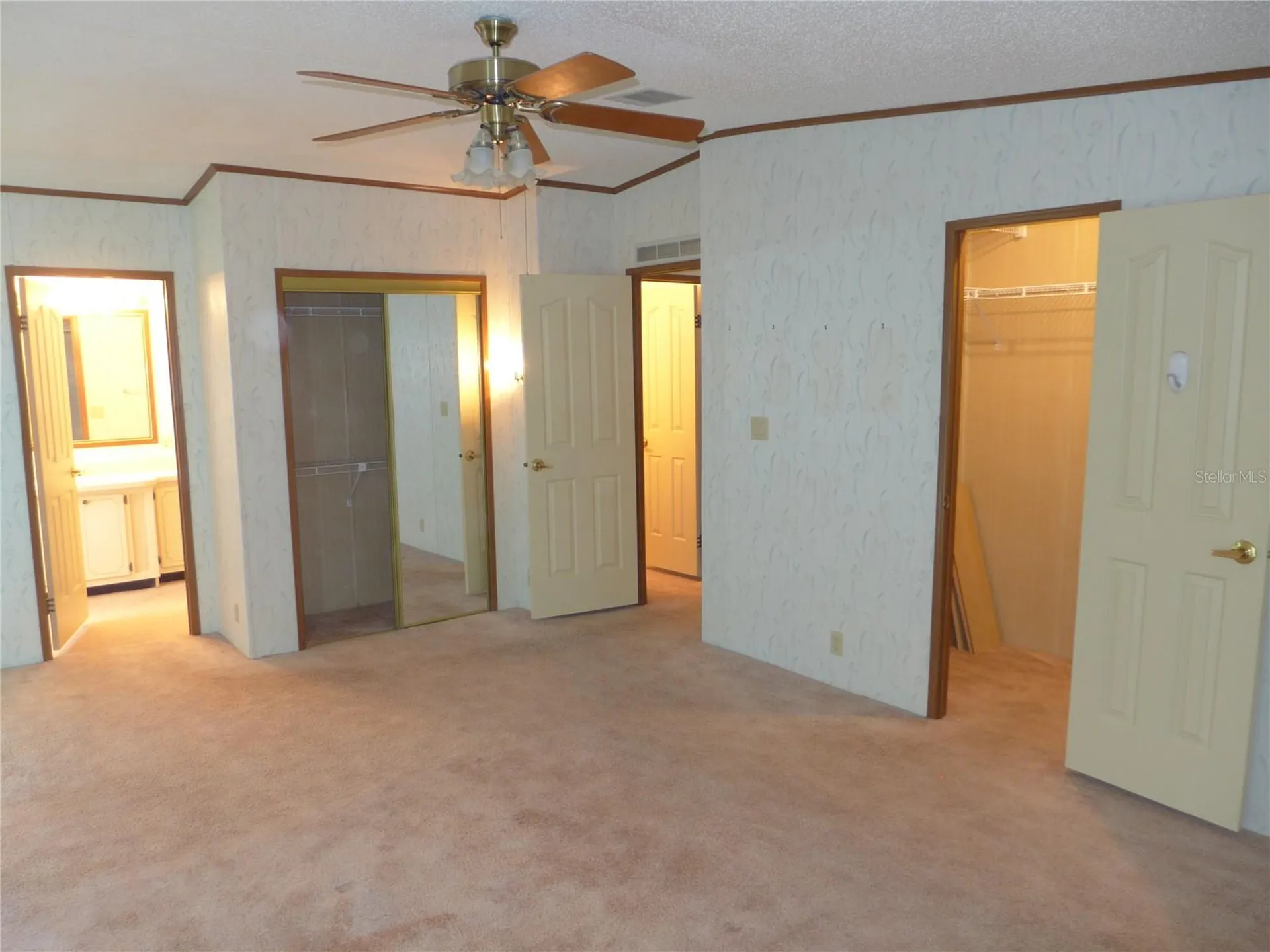 432 Santa Fe Road E Tavares FL 32778