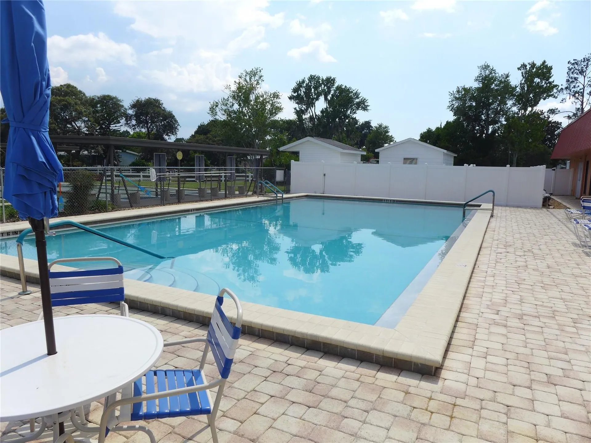 432 Santa Fe Road E Tavares FL 32778