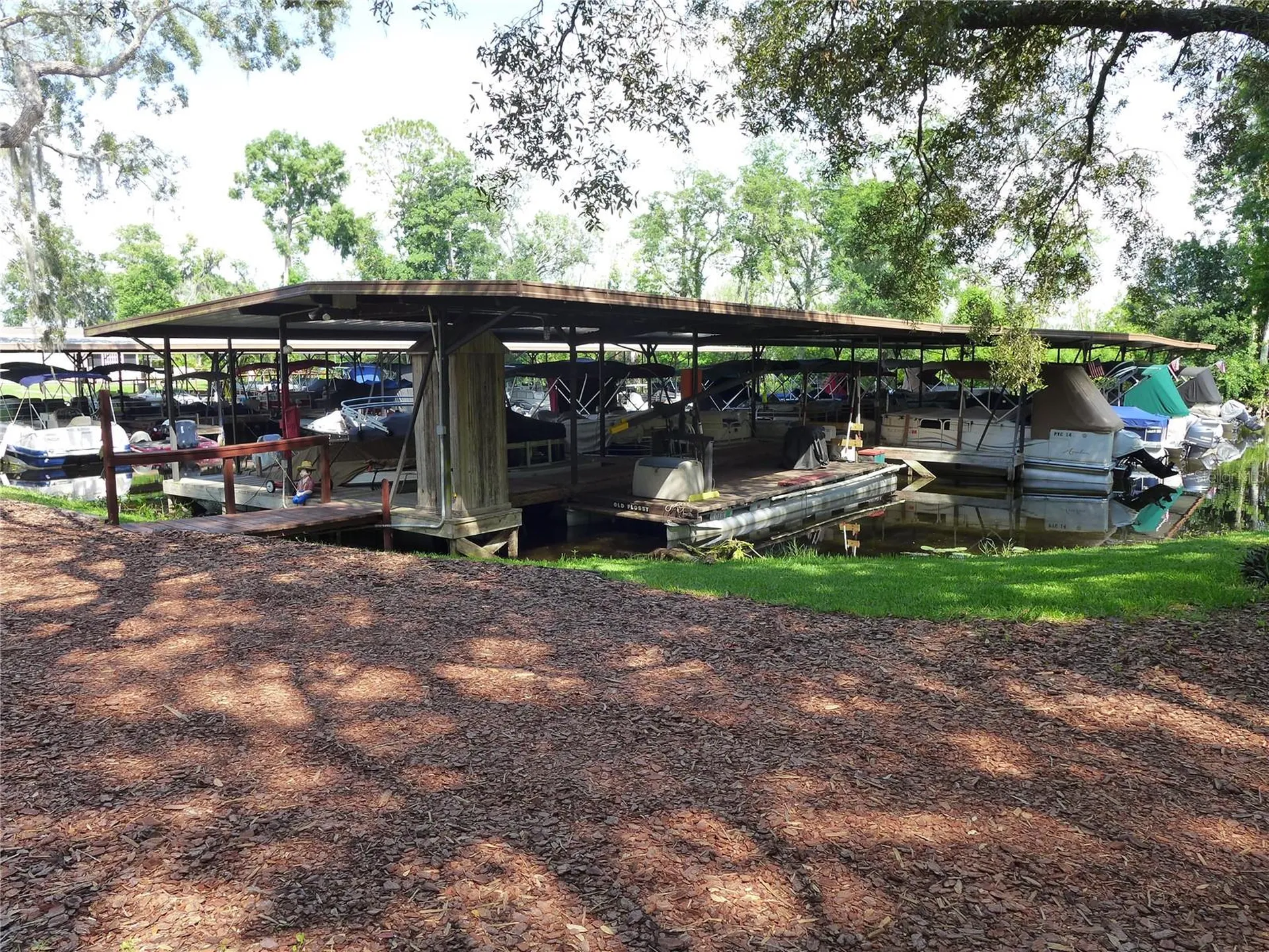 432 Santa Fe Road E Tavares FL 32778