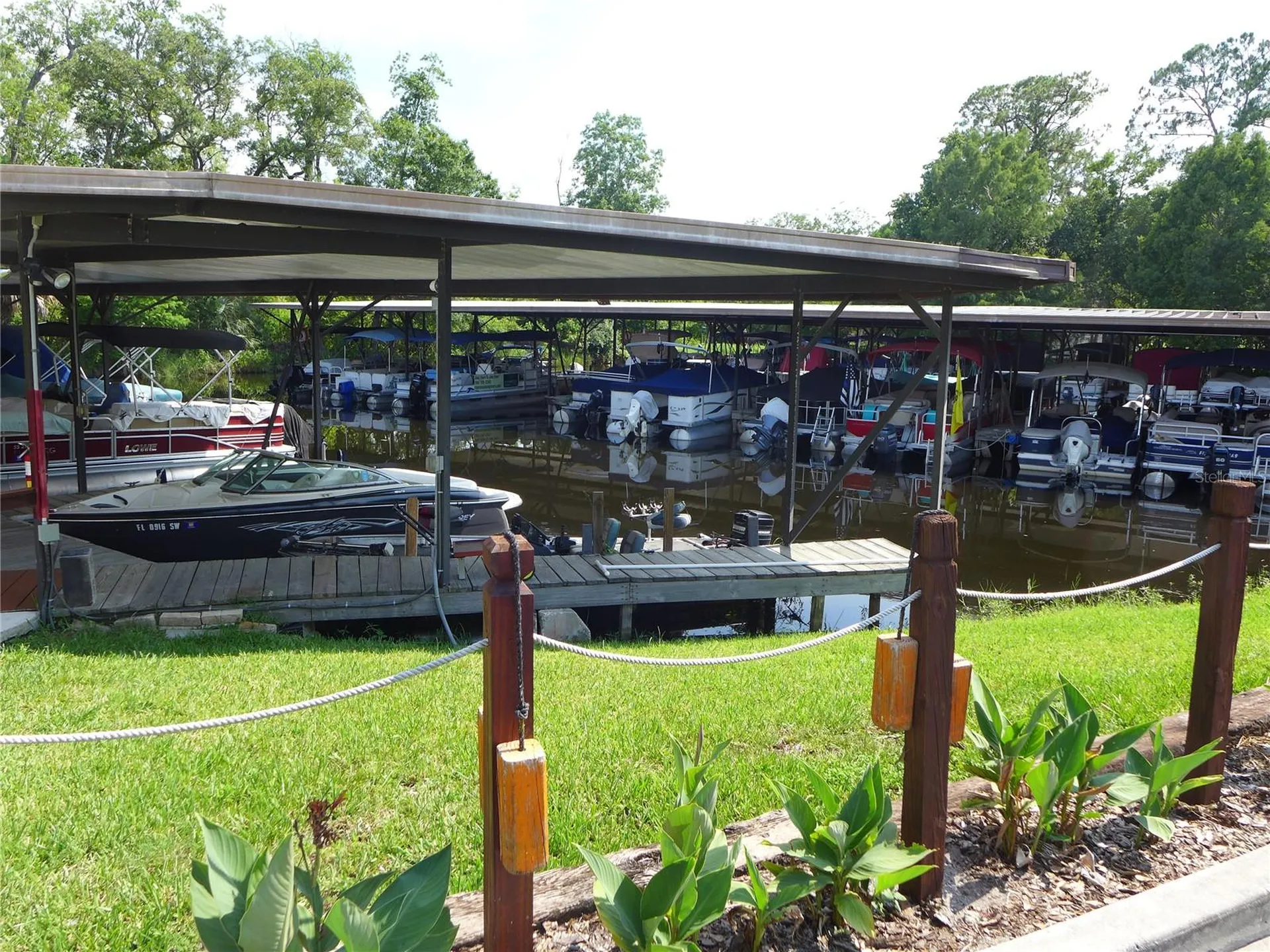 432 Santa Fe Road E Tavares FL 32778